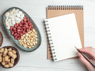 Las afirmaciones de marketing de alimentos bajo escrutinio: Afirmaciones de salud en la UE, anuncios de HFSS en el Reino Unido y divulgación en Corea.
